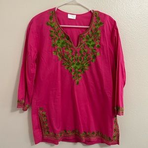 Beautiful Embroidered Blouse! 🌸✨